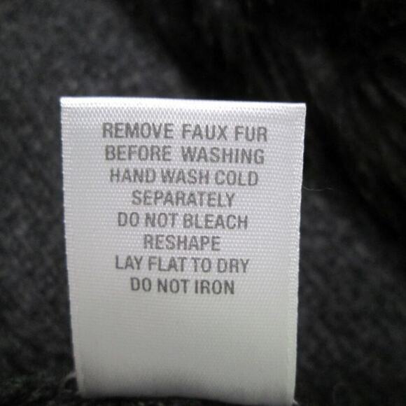 Roz & Ali Sleeveless Gray Knit Black Faux Collar Sweater Vest -Small-VGC - Picture 7 of 14